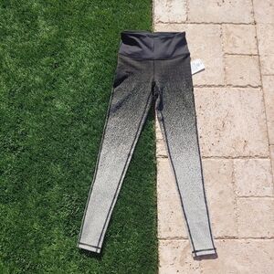 🆕 Amari Active High Rise Leggings Snowfall Design